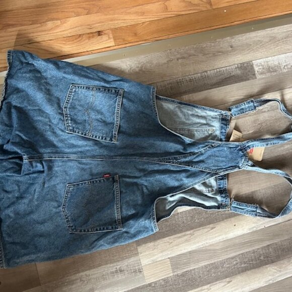 Levis Bib Overall Shorts - Picture 3 of 10